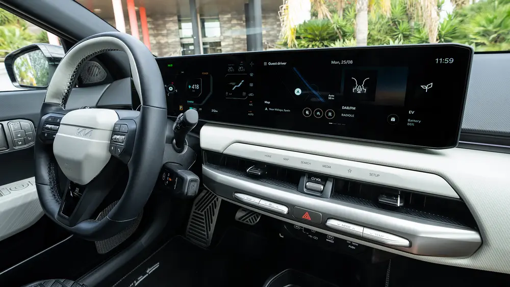 Rijtest Kia EV4 Hatchback, GT-line 2WD (81,4 kWh – 150 kW/204 pk) 05