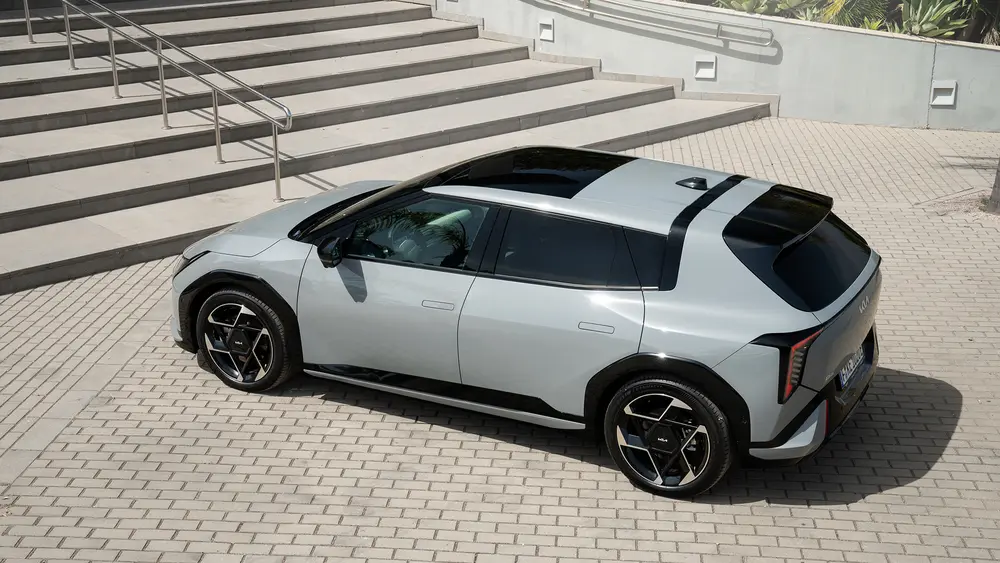 Rijtest Kia EV4 Hatchback, GT-line 2WD (81,4 kWh – 150 kW/204 pk) 06