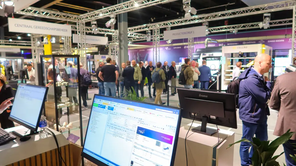 Op het themaplein Fabriek van de Toekomst zagen de bezoekers live moderne productietechnologie. In totaal 50 verschillende technieken waren digitaal gekoppeld. 