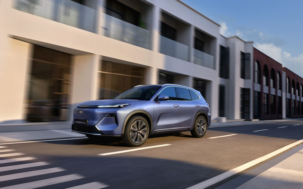 Geely Starray EM-i benadrukt zijn hybride positionering met een efficiënte aandrijflijn en een design gericht op dagelijks gebruik