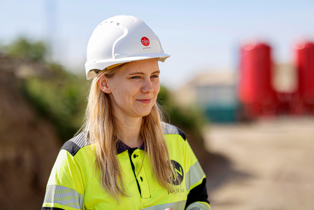 Emma Vanderveken, Ingenieur bij de divisie Planet Redevelopment van Jan De Nul