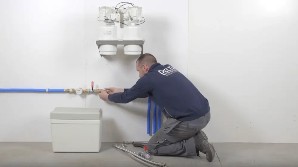 Foto installateur Delta Watersofteners