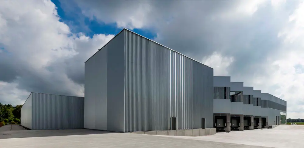 GEBOUW MET UITSTRALING