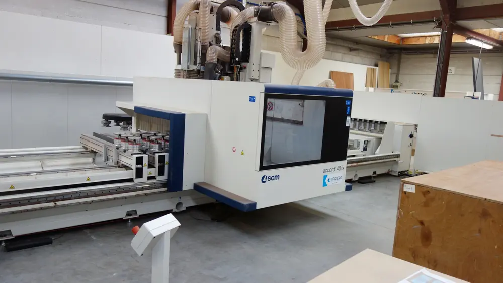 Sinds 1 april 2020 beschikt Speeckaert over een bijkomende raamproductie op CNC, op basis van een standaard 68 x 80-profiel doch met een verregaande flexibiliteit in vormgeving en afwerking