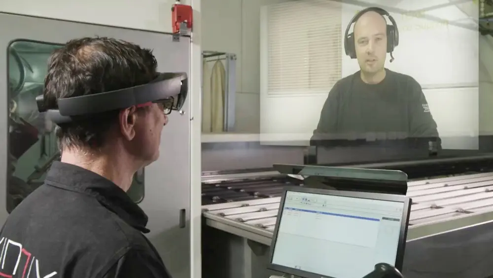 Met de Hololens kan de dienst naverkoop de klanten veel sneller de nodige ondersteuning bieden