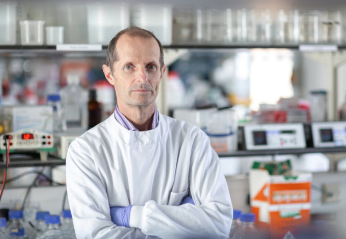 Dr Robin Shattock