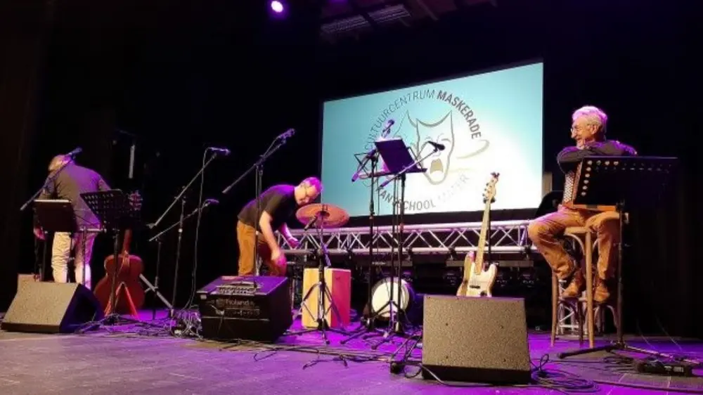 Smart circulair theater Telesys