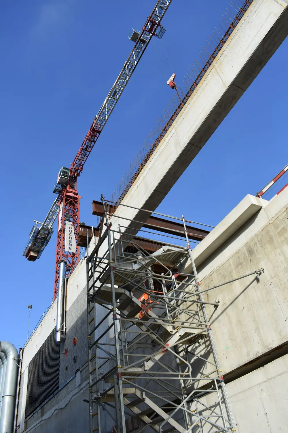 De Belgische cementindustrie verheugt zich over de geleidelijke hervatting van de economische activiteiten in het land