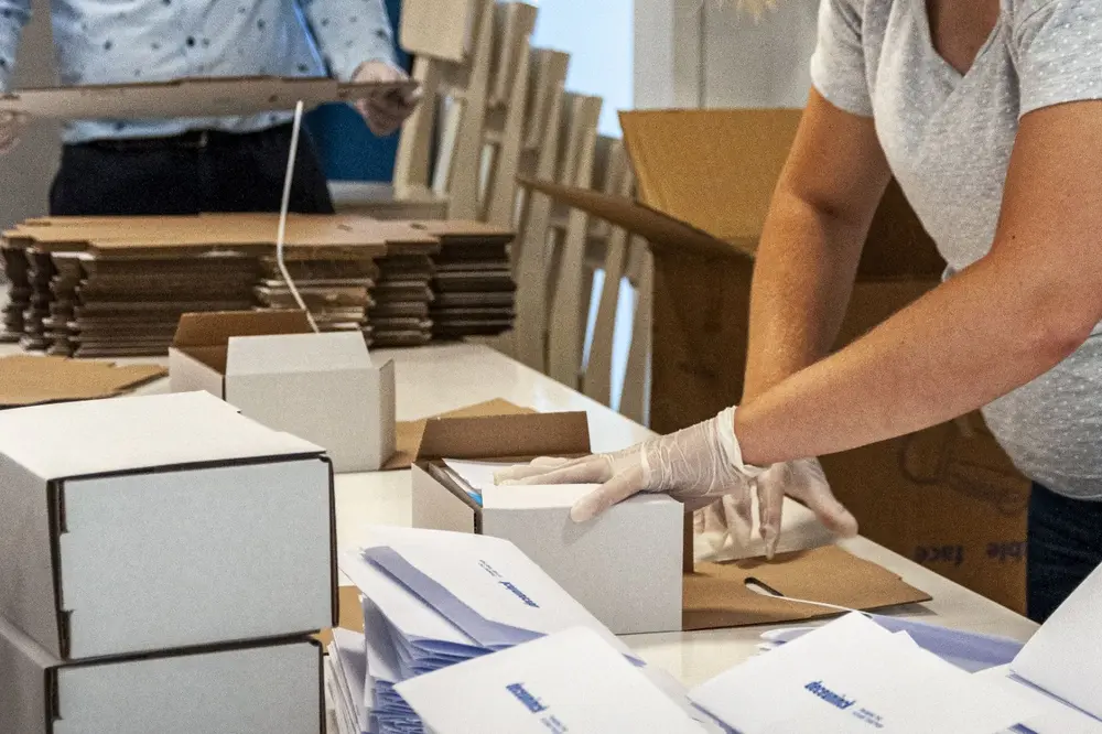Deceuninck heeft duizenden mondmaskers naar zijn klanten verstuurd
