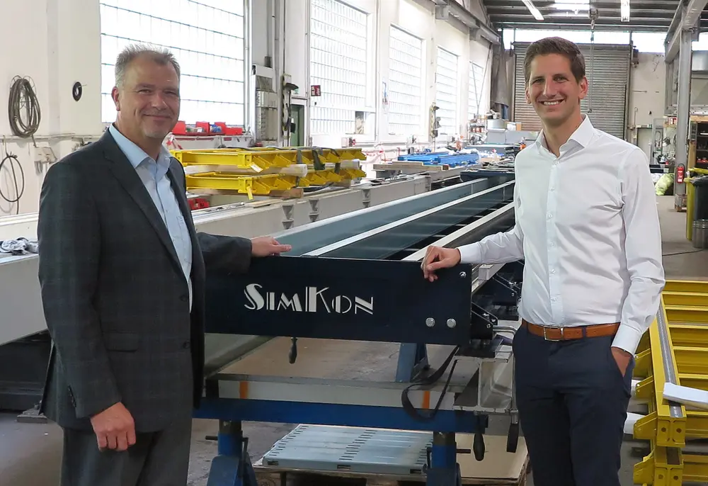 VANSICHEN NEEMT DUITSE SECTORGENOOT SIMKON OVER