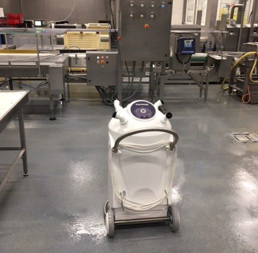 La désinfection automatique permet de gagner du temps, du fait que l’on ne doit pas être présent dans l’espace à désinfecter pendant le traitement