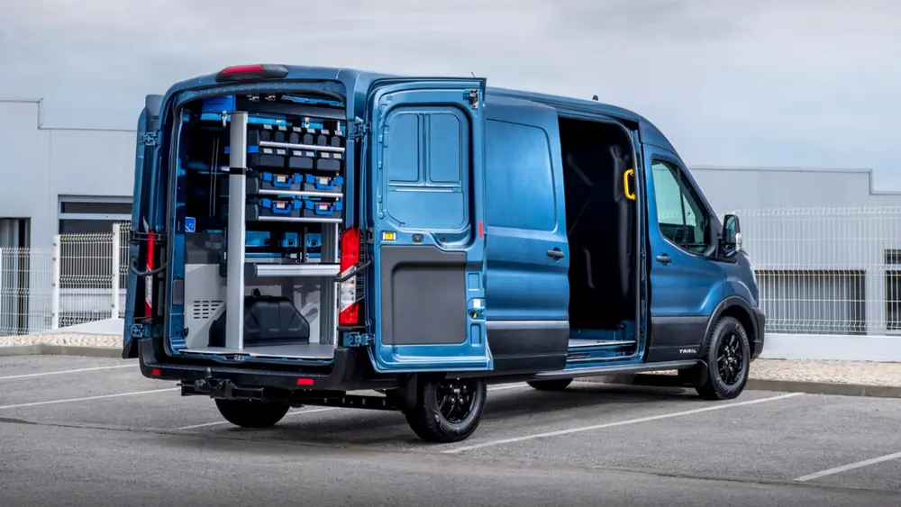 Met avontuurlijke Trail-uitvoering verlaat Ford Transit de gebaande paden