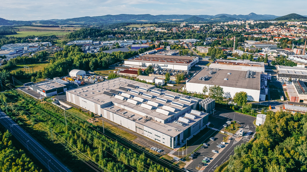 At the Poly plant in Česká Lípa, Clarios relies on modern factory lighting.jpg
