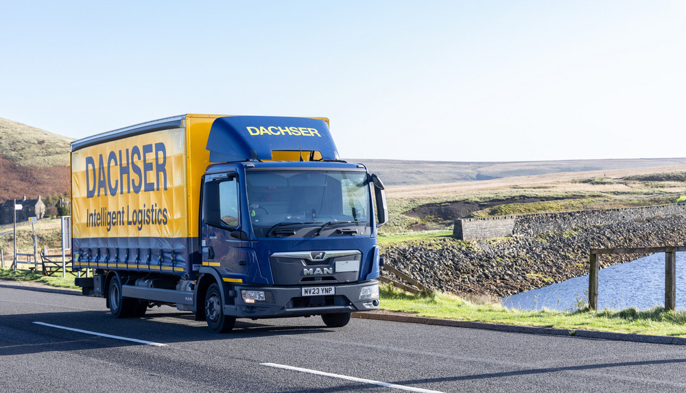 Dachser Truck EL UK.jpg