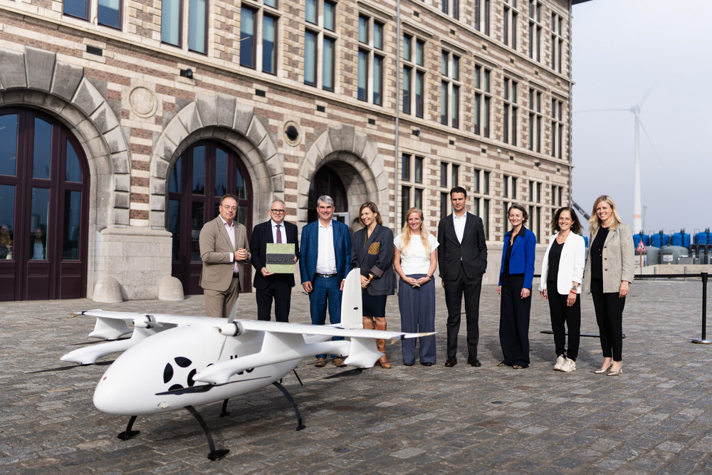 BlueChem PORT eerste steenlegging .jpg